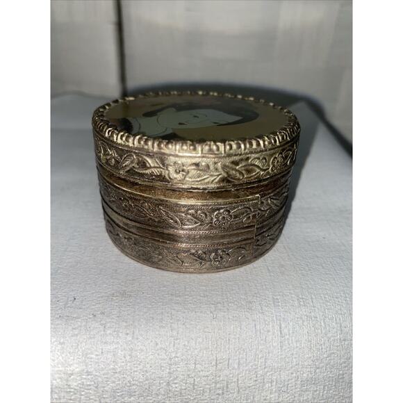 Vintage Japanese Silver Round Box with Painted Geisha on the Lid - Picture 6 of 10